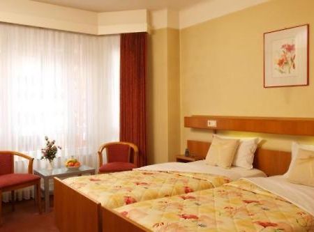 Hotel Zurich Luxembourg Bagian luar foto