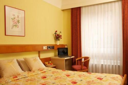 Hotel Zurich Luxembourg Bagian luar foto