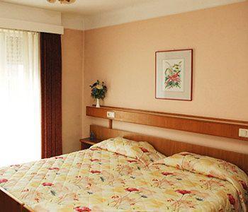 Hotel Zurich Luxembourg Bagian luar foto