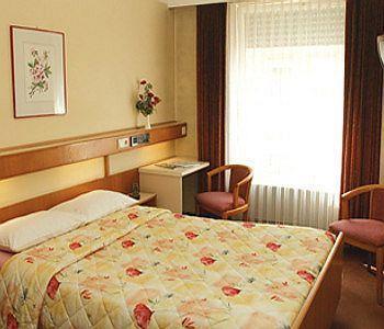 Hotel Zurich Luxembourg Bagian luar foto